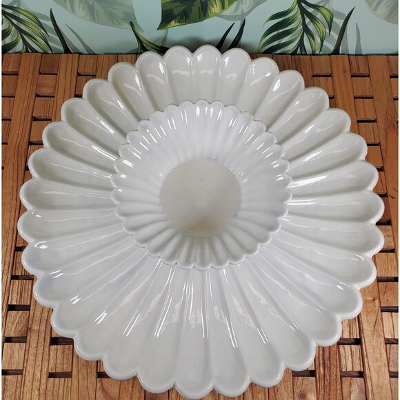 Exquisite White Porcelain Flower Petal Crudités Platter – Elegant Entertaining - Picture 3 of 9